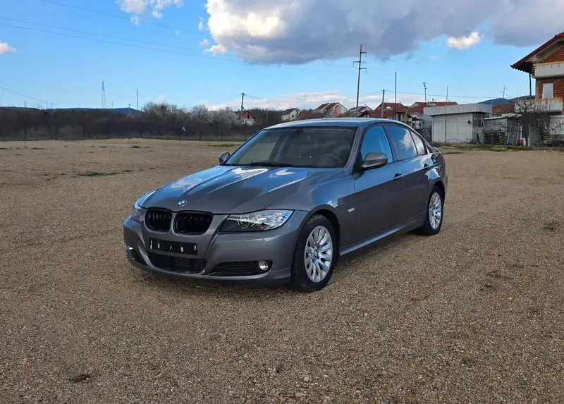 BMW 318 d.143 kd.2009 god