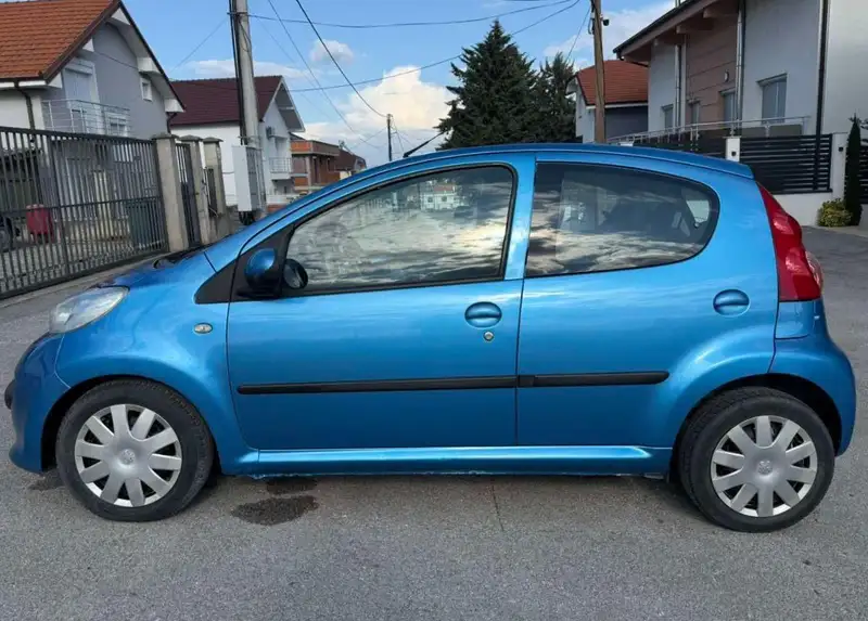 PEUGEOT 107 1.0 BENZIN UVOZ CH KLIMA 5 VRATI NOVO!!