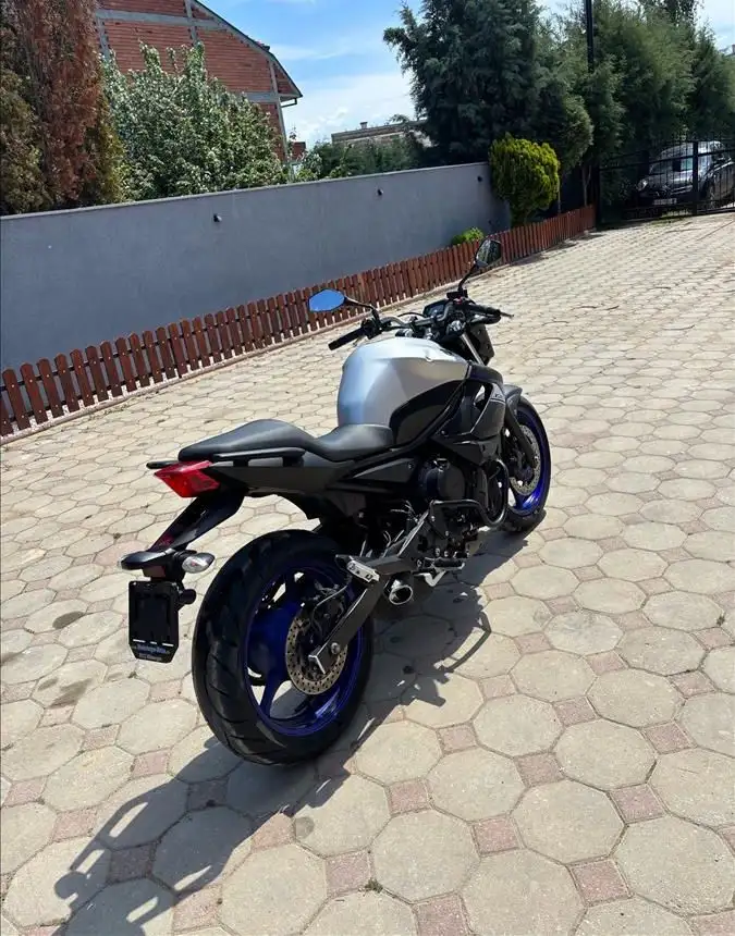 Yamaha Xj6 RaceBlue