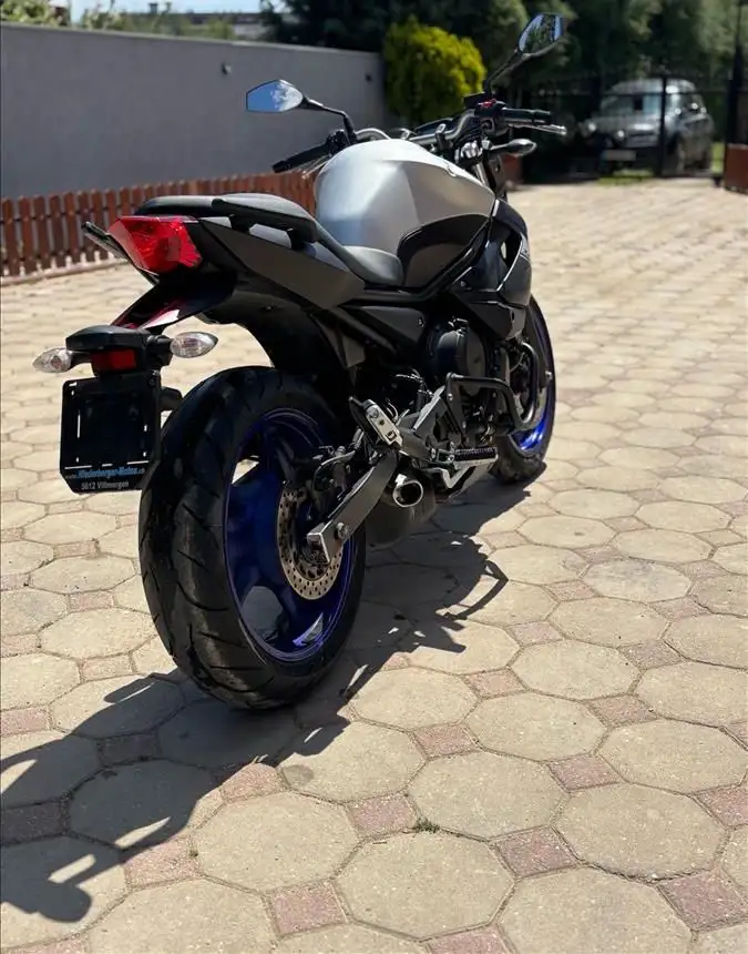 Yamaha Xj6 RaceBlue