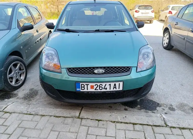 FORD FIESTA 1.3 BENZIN PLIN ODLICNA