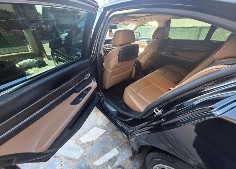 BMW 730 - Full Oprema