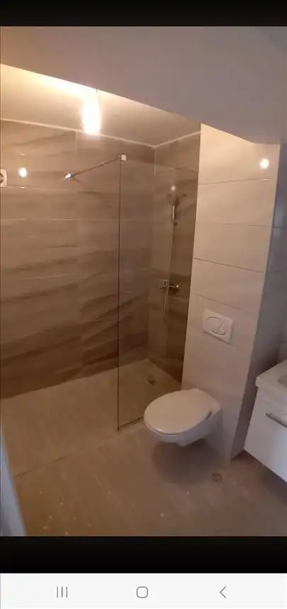 Tus kabini montiram I prodavan po merka