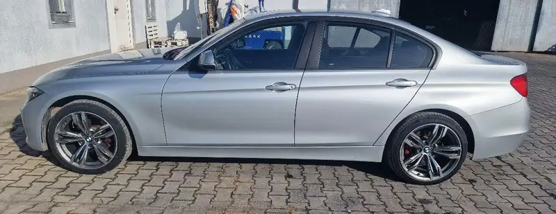 Bmw 320d f30 besprekorna sostojba, zamena
