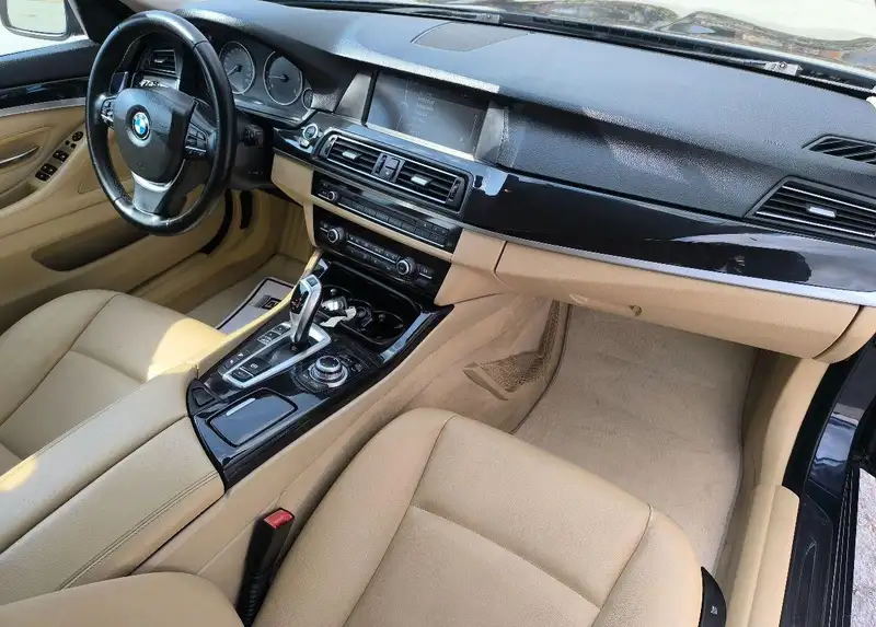 BMW F 10 525 D X DRIVE 2012 GOD.
