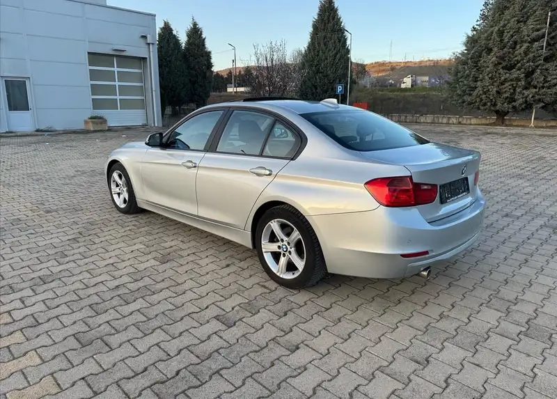 BMW 318 D AUTOMATIC 8G SPORT LINE 2013 FULL OPREMA UNIKAT