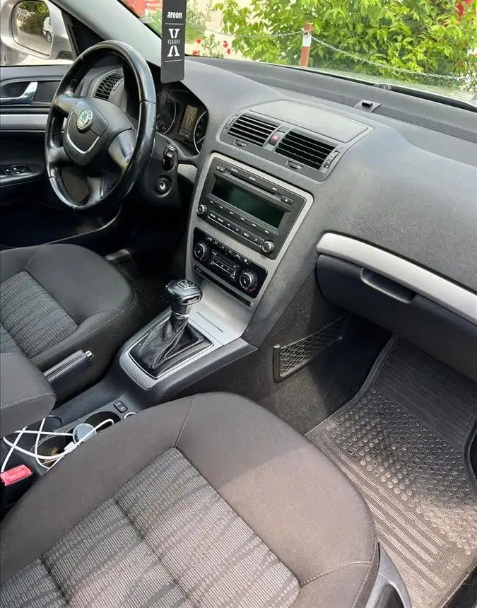 SKODA OCTAVIA 1.6