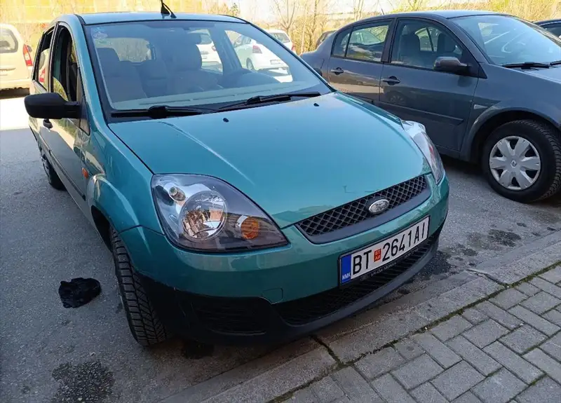 FORD FIESTA 1.3 BENZIN PLIN ODLICNA