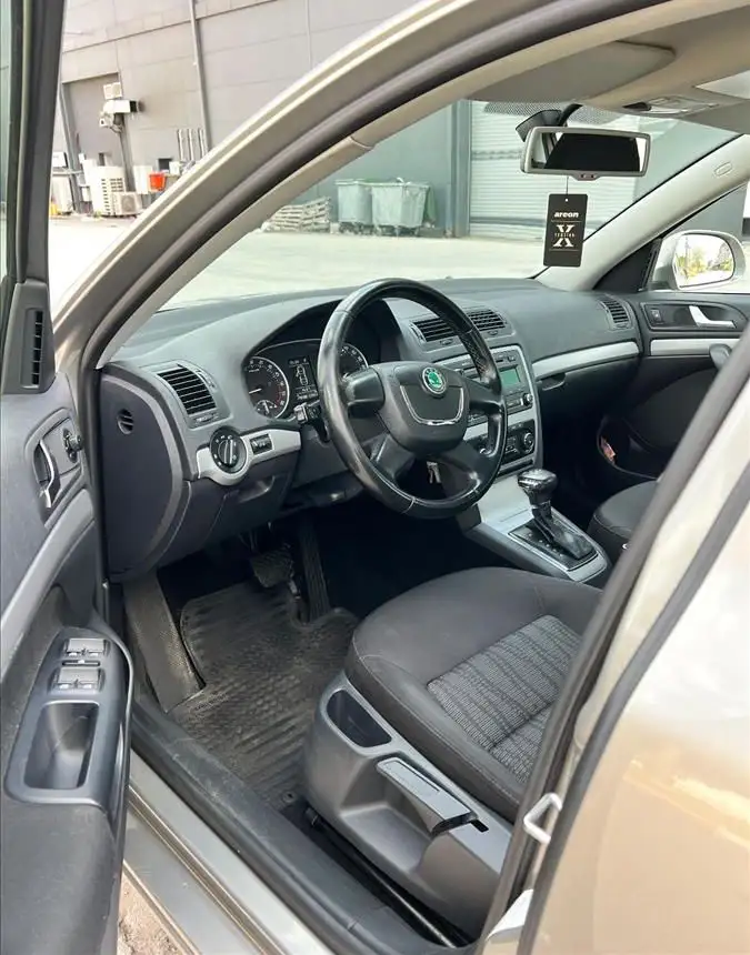 SKODA OCTAVIA 1.6