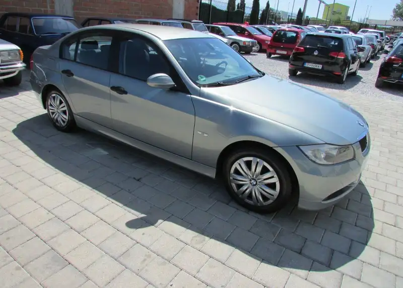 BMW e90 320i 110kw AVTOMATIK 2005god. "AVTOCENTAR"