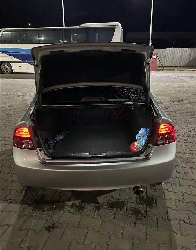 Honda Civic 4DR