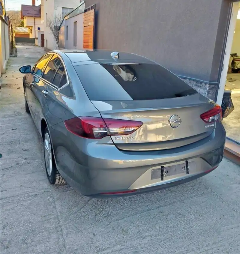 OPEL INSIGNIA GRAND SPORT DIESEL 1.6 Turbo