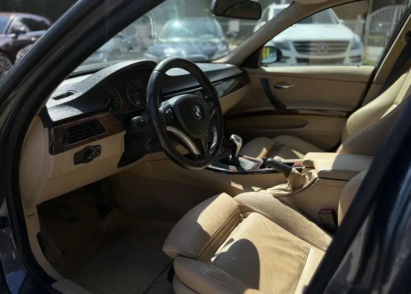 BMW 320 D 177 KS - NEUVEZUVANA