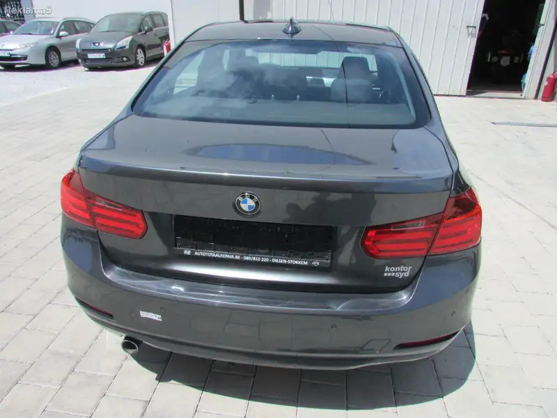 BMW F30 320d 135kw AVTOMATIK 2014god. "AVTOCENTAR"