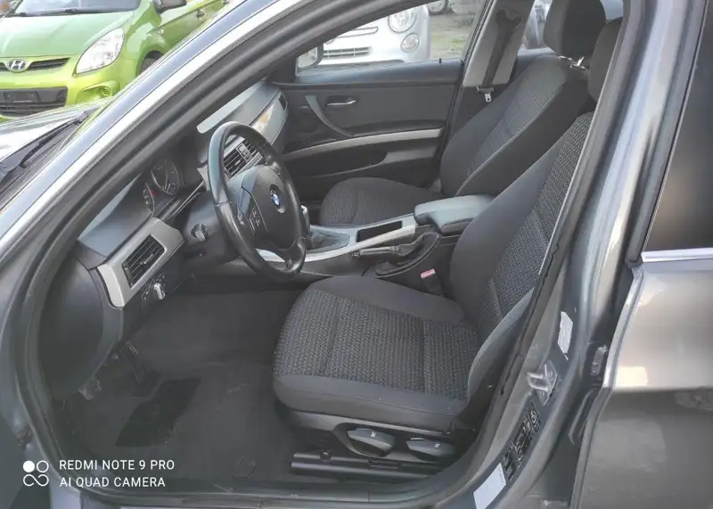 BMW 320D 2012 GOD 184KS
