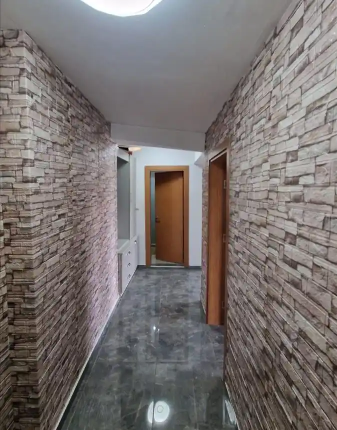 Ce iznajmuva stan vo centar pozadi univerzalna sala