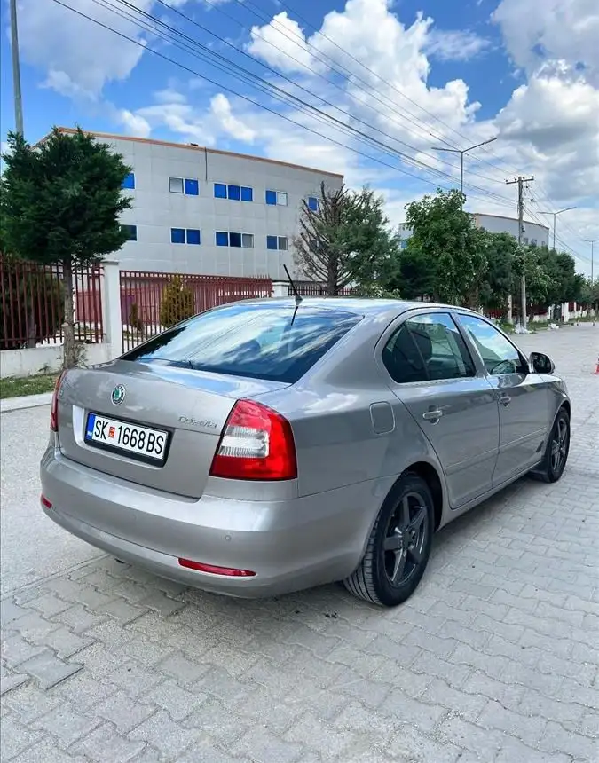 SKODA OCTAVIA 1.6