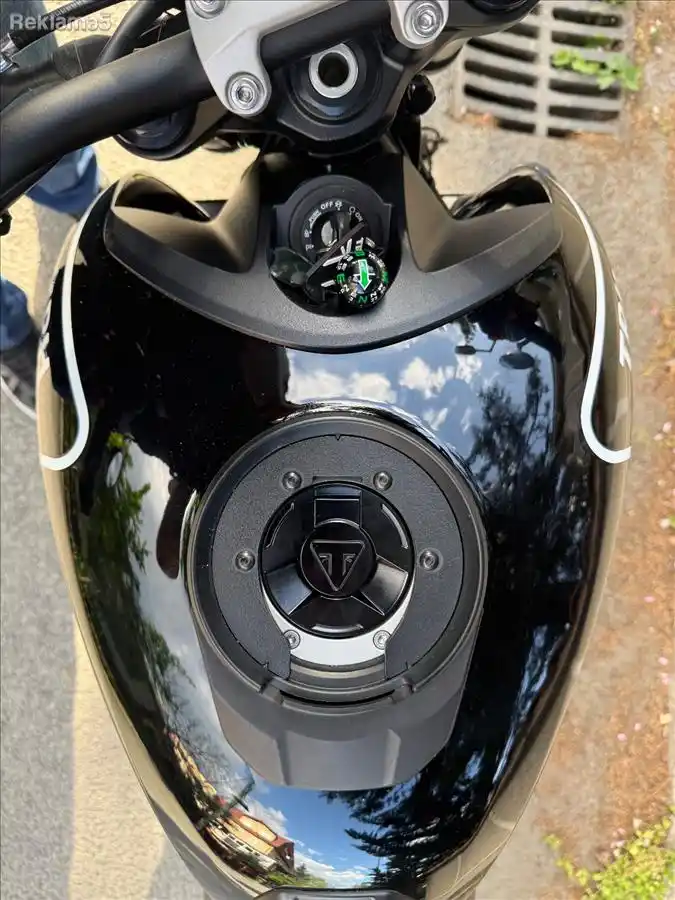 Triumph Trident 660