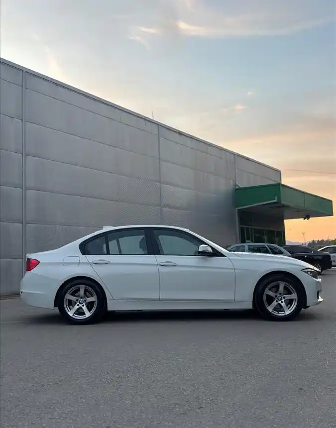 BMW F30 2015