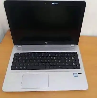 HP PROBOOK 450,CORE I5 7200,8GB DDR4,SSD DISK,BATERIJA 4 CAS