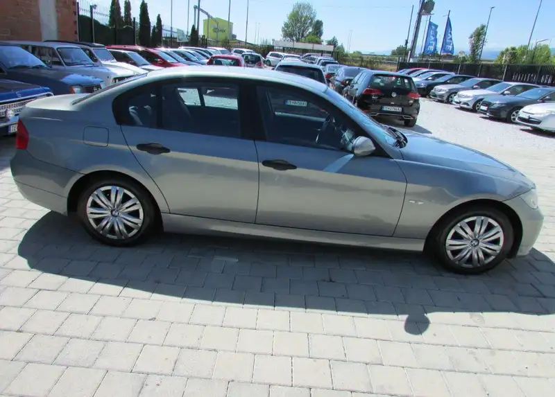 BMW e90 320i 110kw AVTOMATIK 2005god. "AVTOCENTAR"