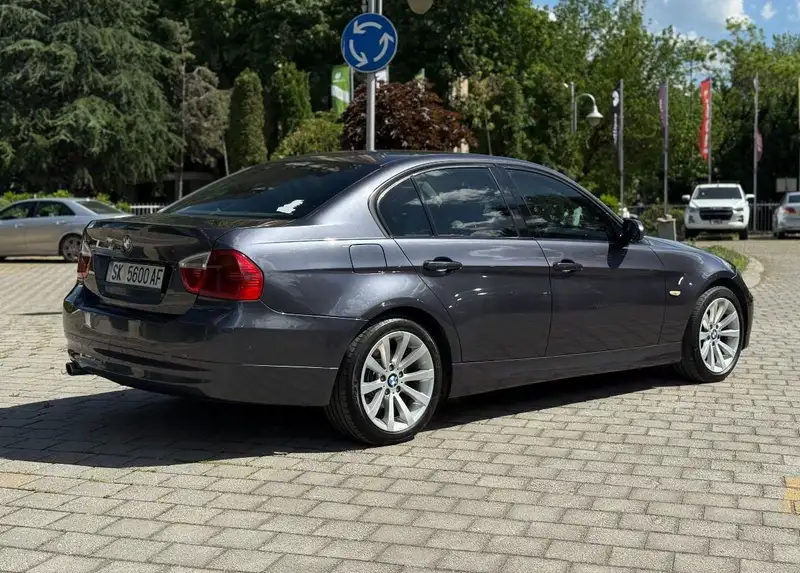 BMW 320 D 177 KS - NEUVEZUVANA