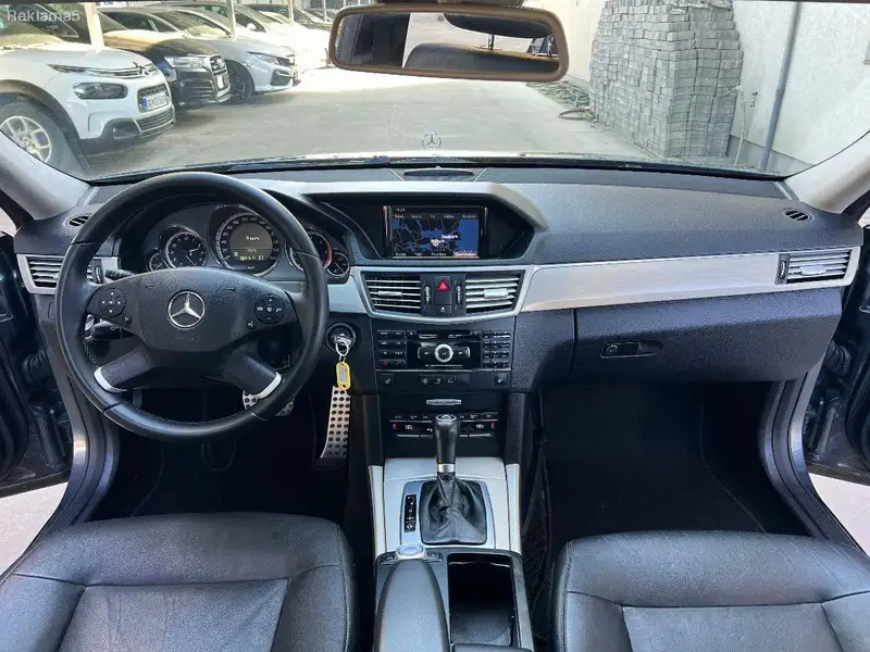 Mercedes E 220 cdi Avantgarde Automatic 2009 Godina