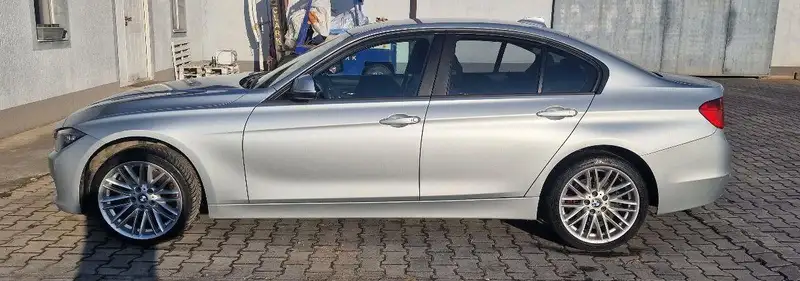 Bmw 320d f30 besprekorna sostojba, zamena