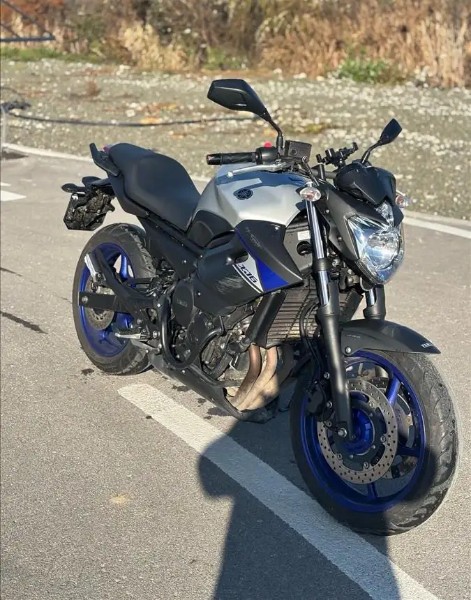 Yamaha Xj6 RaceBlue