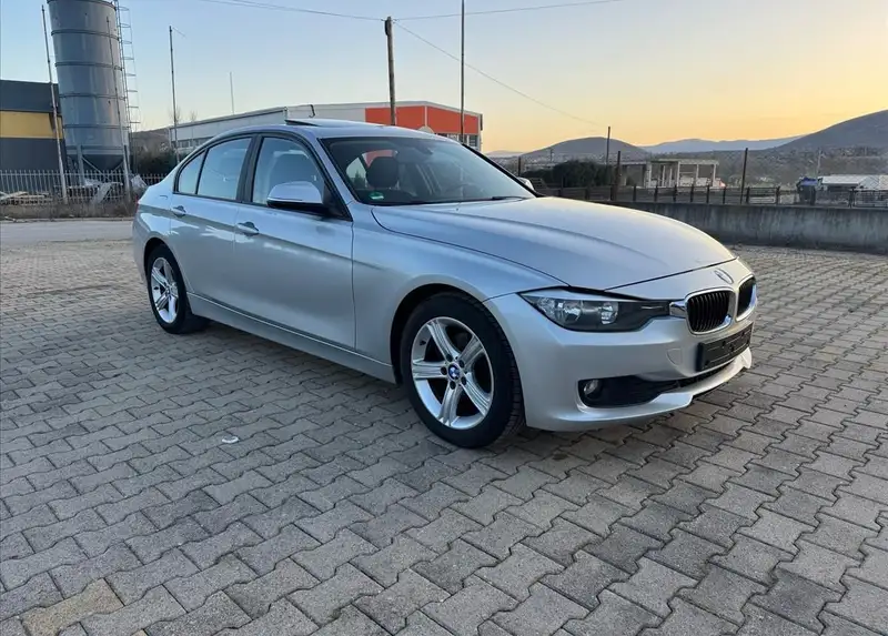 BMW 318 D AUTOMATIC 8G SPORT LINE 2013 FULL OPREMA UNIKAT