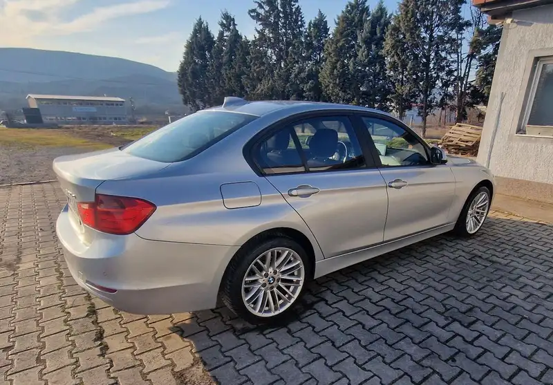 Bmw 320d f30 besprekorna sostojba, zamena