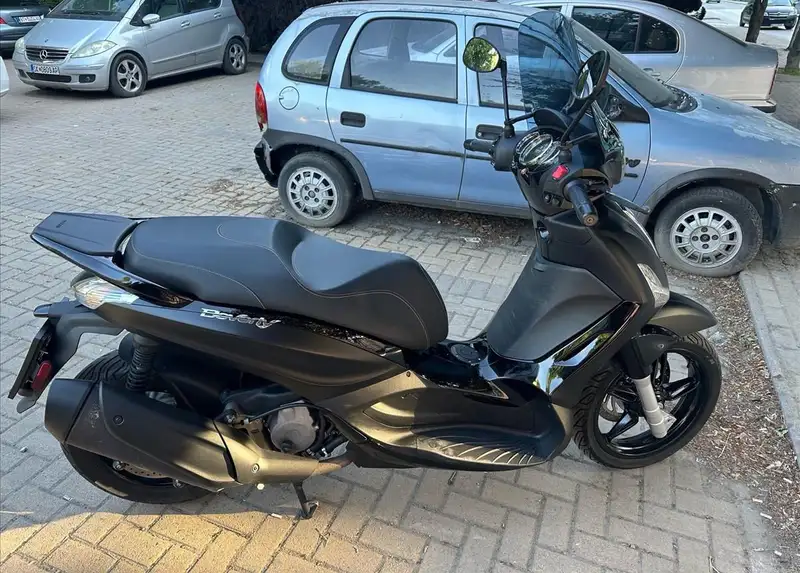 Beverly Piaggio 350 Touring Black