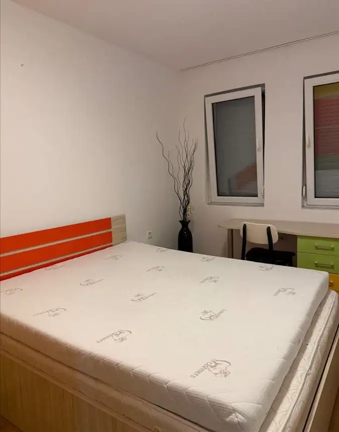 Se izdava trosoben stan na Top lokacija vo Ohrid Centar