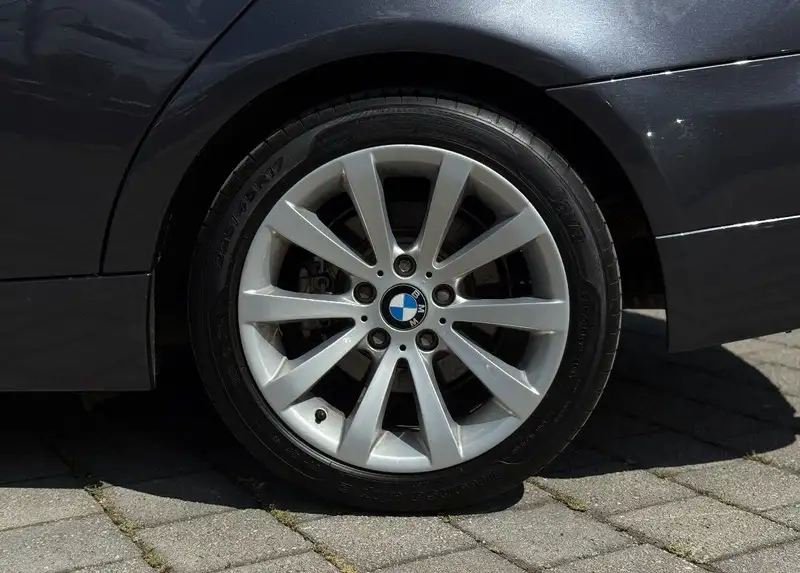 BMW 320 D 177 KS - NEUVEZUVANA
