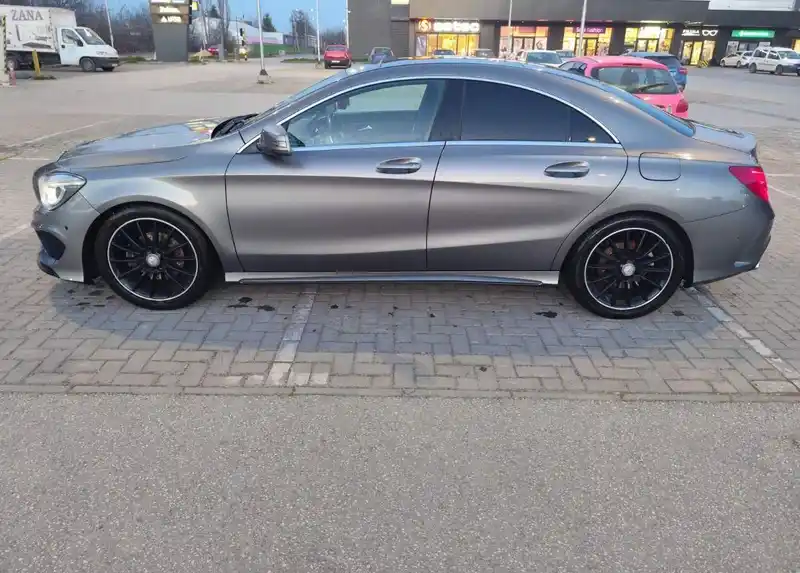 MERCEDES BENZ CLA 200D AMG