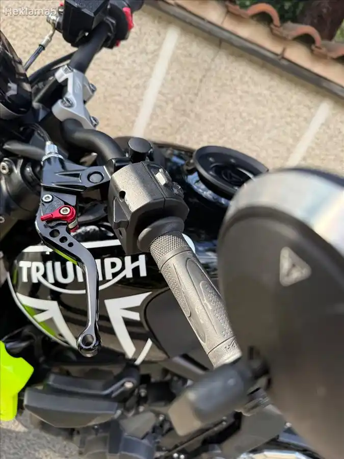 Triumph Trident 660