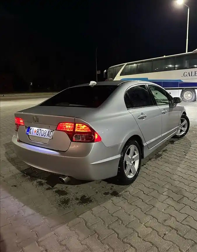 Honda Civic 4DR