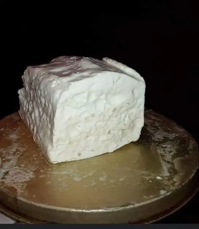 Se prodava ovco sirenje