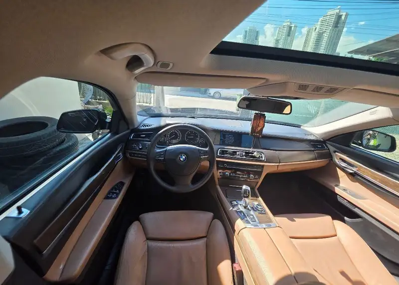 BMW 730 - Full Oprema
