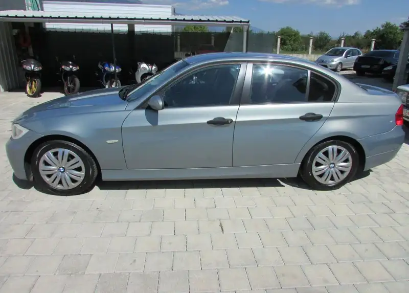 BMW e90 320i 110kw AVTOMATIK 2005god. "AVTOCENTAR"