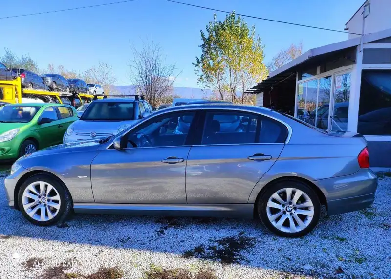 BMW 320D 2012 GOD 184KS