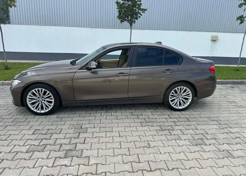 BMW F30 2014
