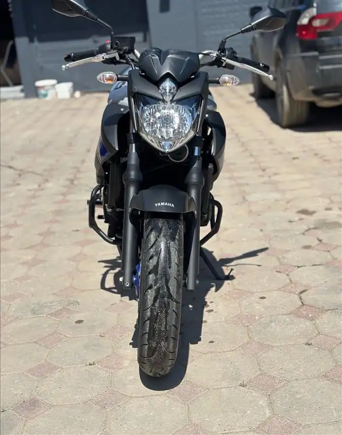 Yamaha Xj6 RaceBlue