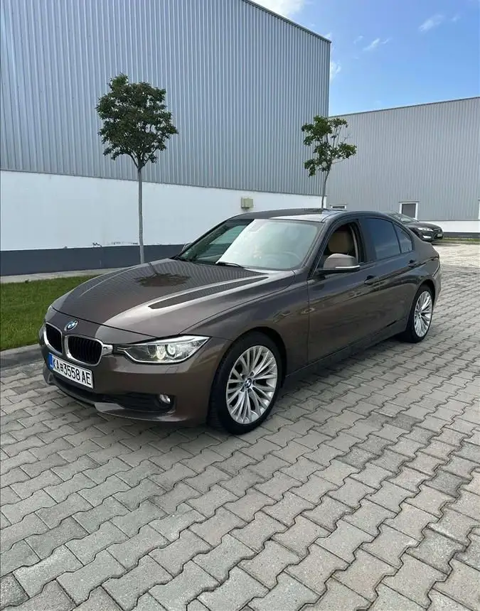 BMW F30 2014