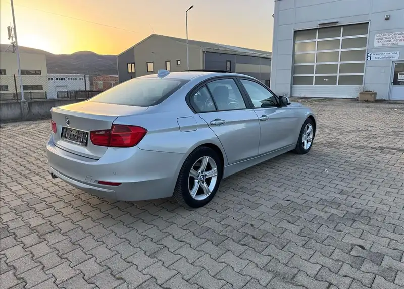 BMW 318 D AUTOMATIC 8G SPORT LINE 2013 FULL OPREMA UNIKAT