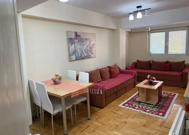 APARTMAN VO STROG CENTAR NA OHRID SO SOPSTVEN PARKING!