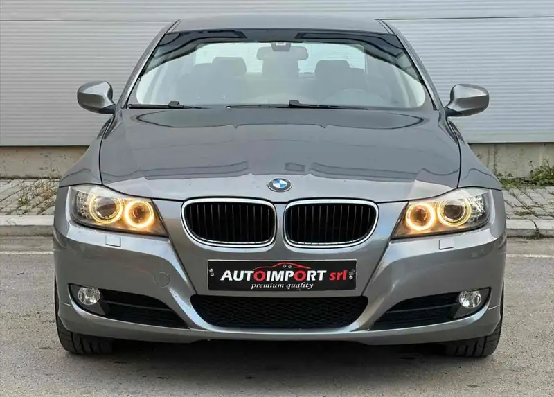 BMW E90 318D 143ks NAVI XENON KOZHA MOZNOST NA RATI - 2009