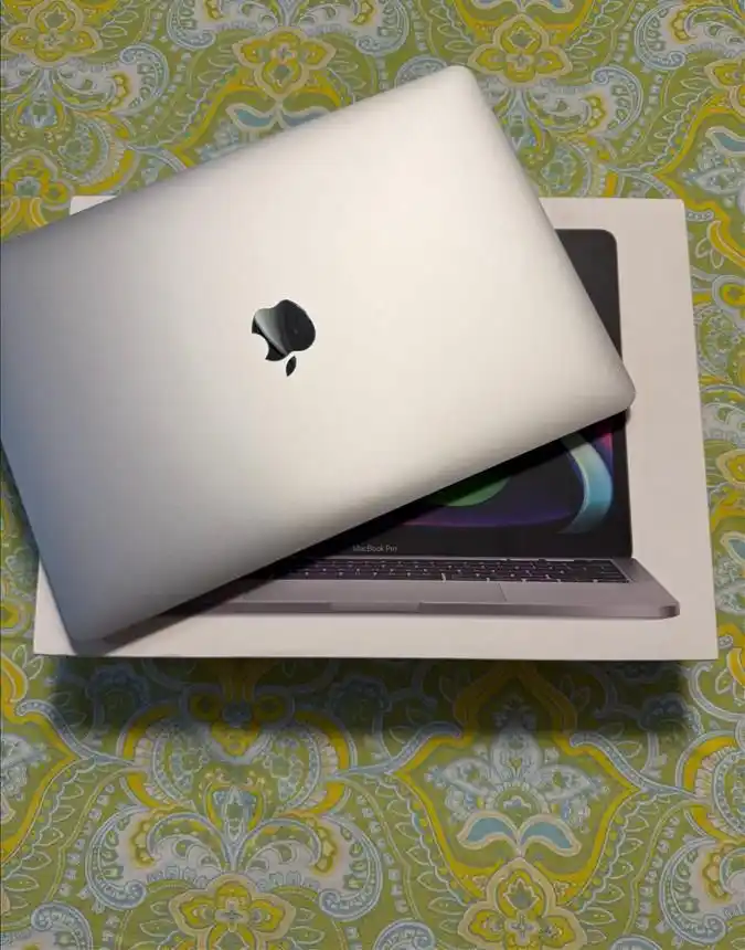 PRODAVAM M1 MACBOOK PRO!