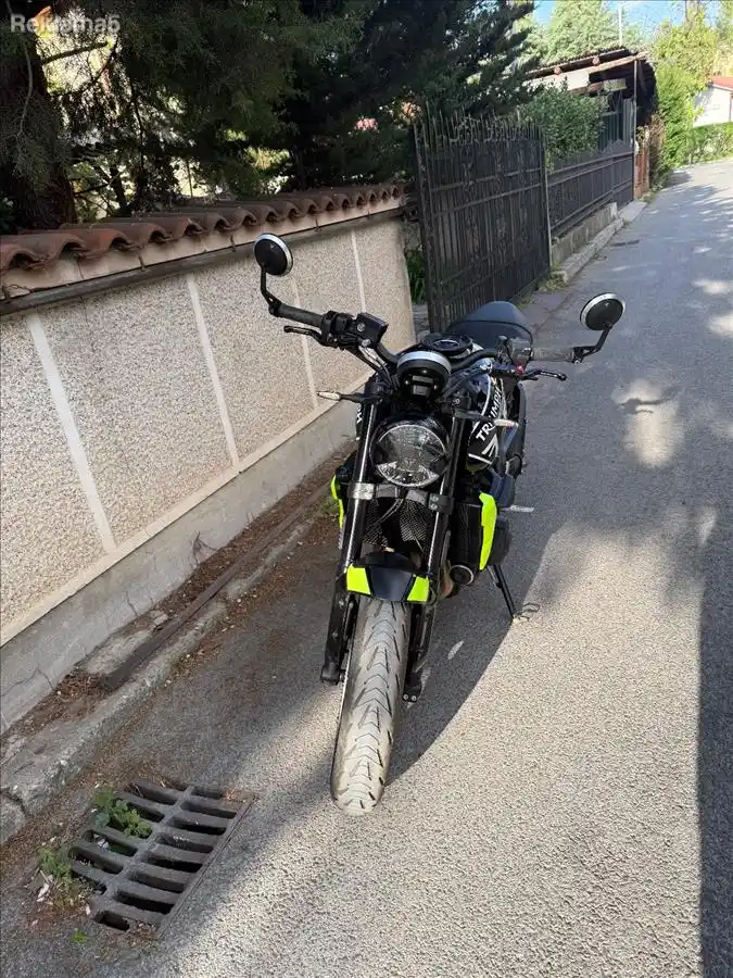 Triumph Trident 660