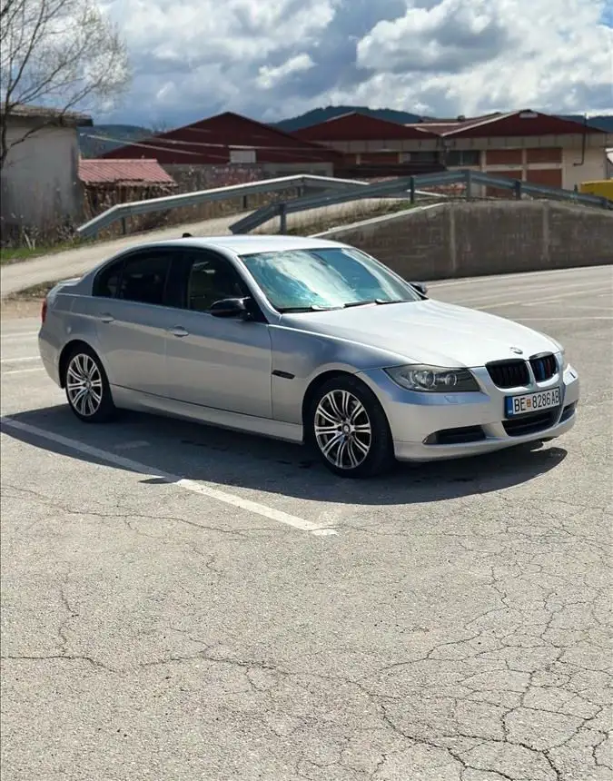 Se prodava BMW 320 2008 177ks